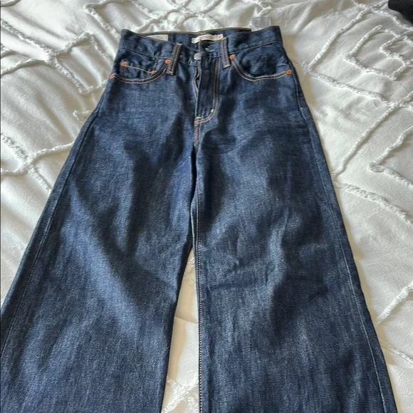 Levi's Premium Ribcage Wide Leg Jeans - Picture 4 of 6